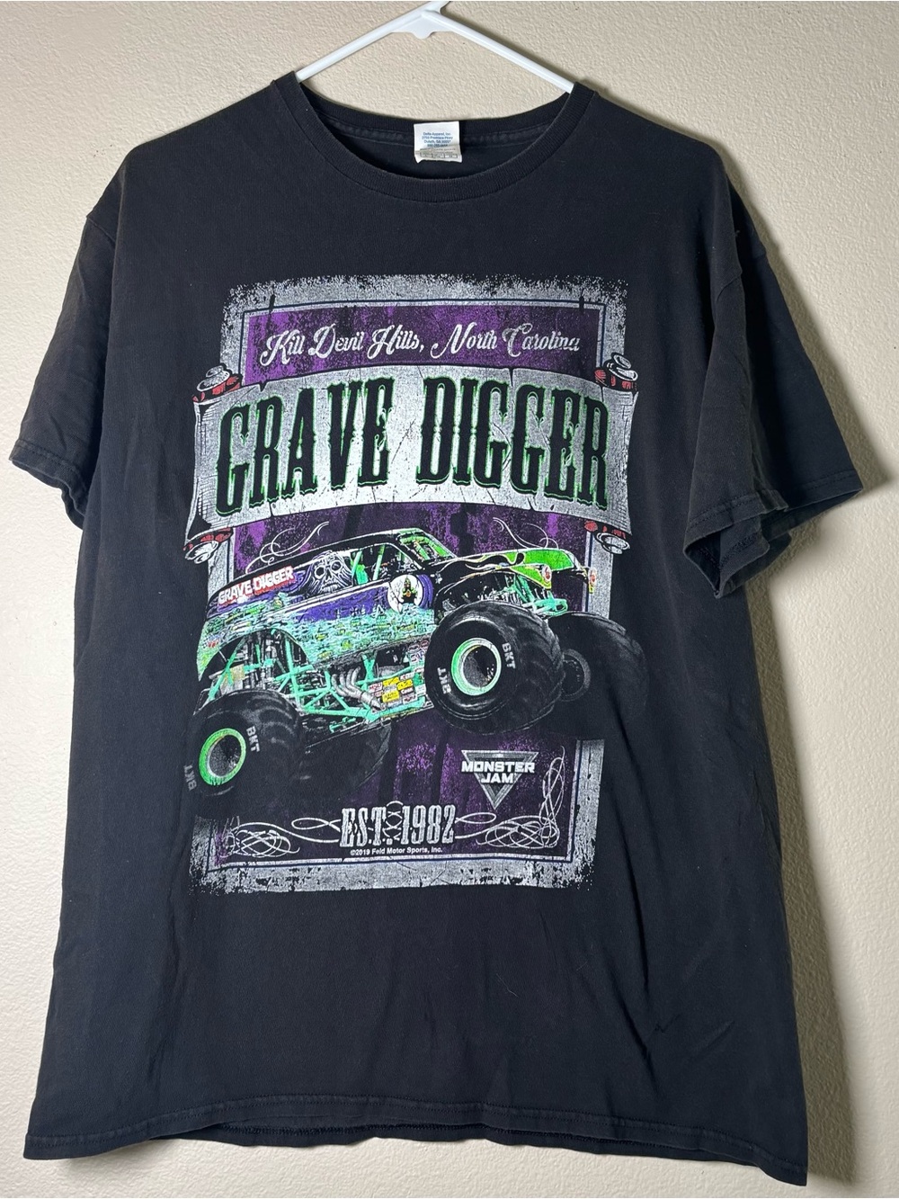 Monster Jam Monster Trucks Grave Digger T-Shirt Size Large Kill Devil Hills, NC